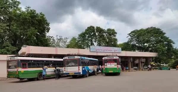 Lakdikapool Bus Stop
